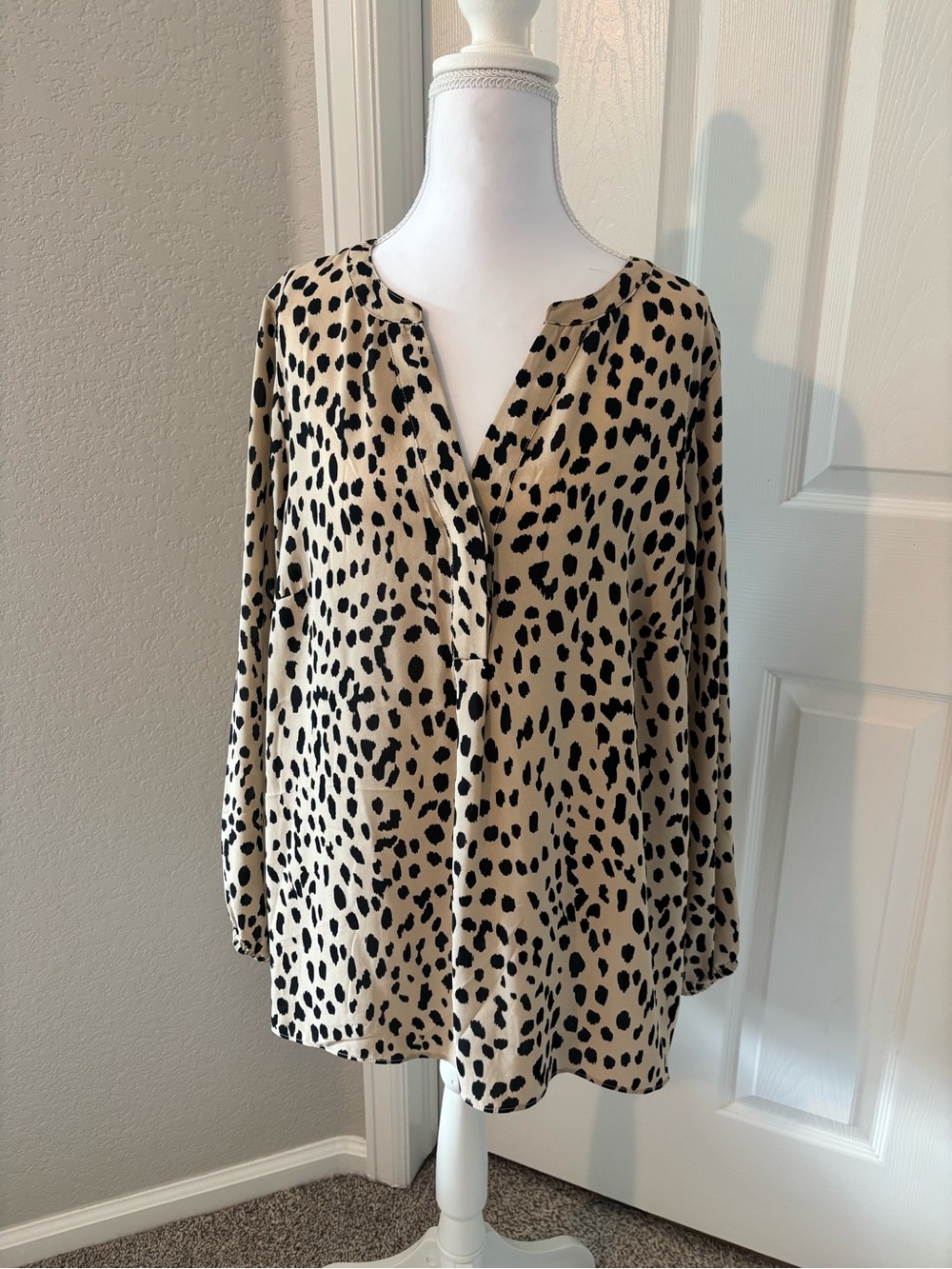 Womens Beige and Black Leopard Print Blouse - size 1X